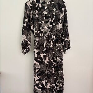 Floral Print Long Sleeve Midi Dress in Black & White